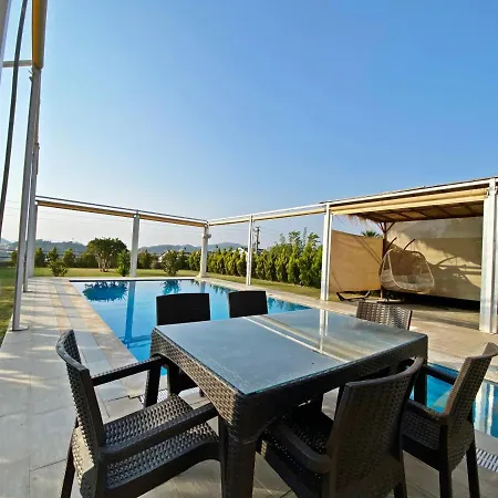Nisa Villa, Oezel Havuzlu, *