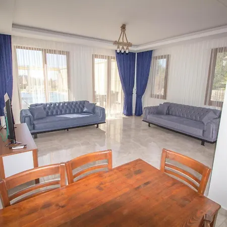 别墅 Nisa Villa, Oezel Havuzlu, *