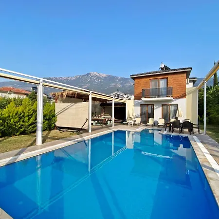 Vilă Nisa Villa, Oezel Havuzlu,