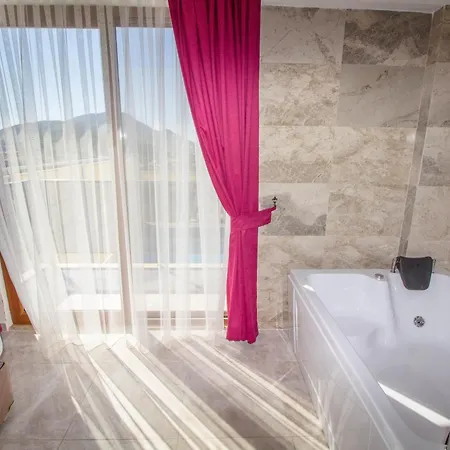 Nisa Villa, Oezel Havuzlu, Fethiye